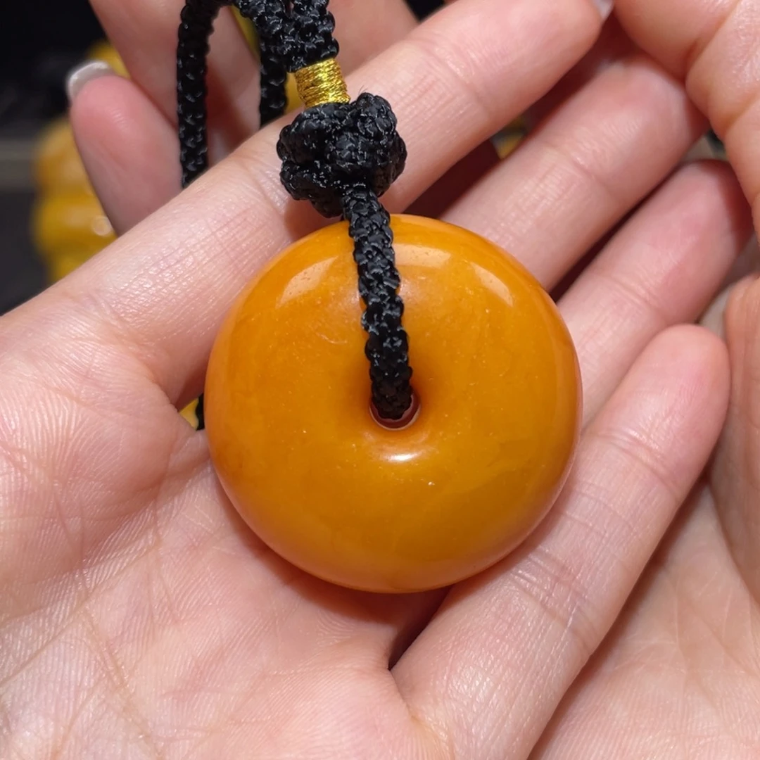 【闪购商品】琥珀裸石未镶嵌扣子