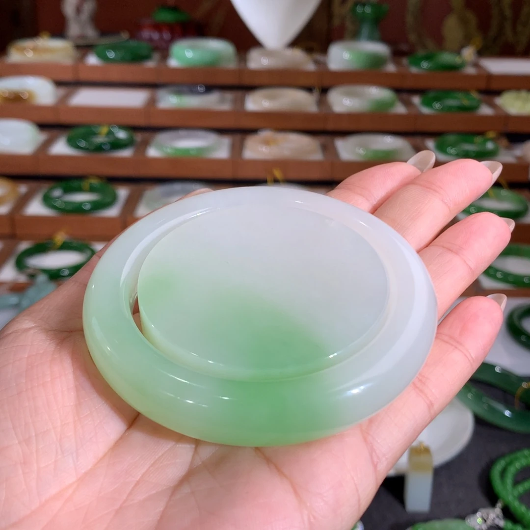 催***眠和田玉未镶嵌手镯56翠青260000分单付第一单200000