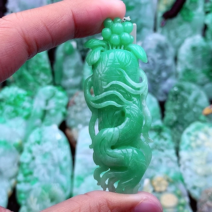 翡翠吊坠(不含链)未镶嵌