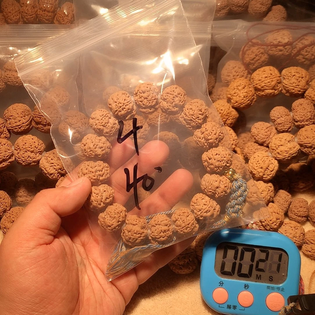 金刚菩提手串陈*4。