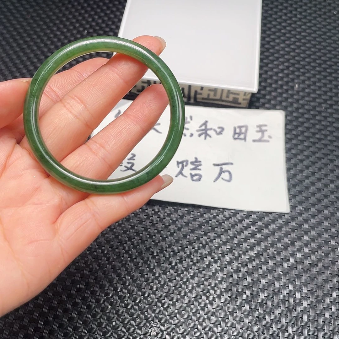 和田玉未镶嵌颈饰54碧玉叮当手镯