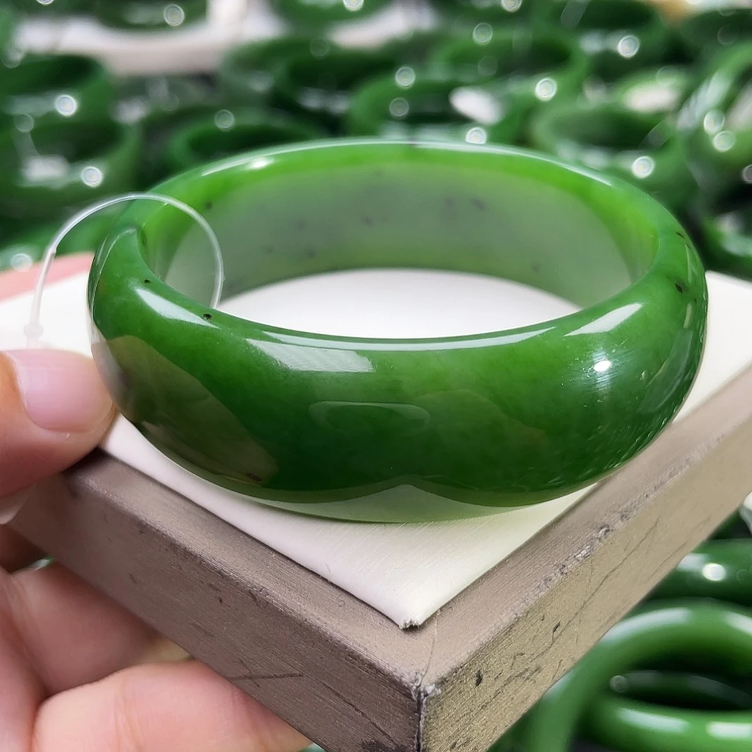 未镶嵌手镯和田玉（碧玉）