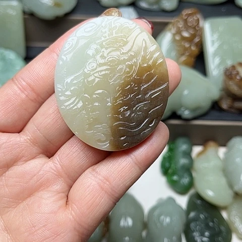 和田玉颈饰未镶嵌叁**