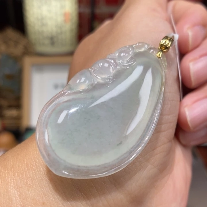 【闪购商品】颈饰18K金镶嵌翡翠24