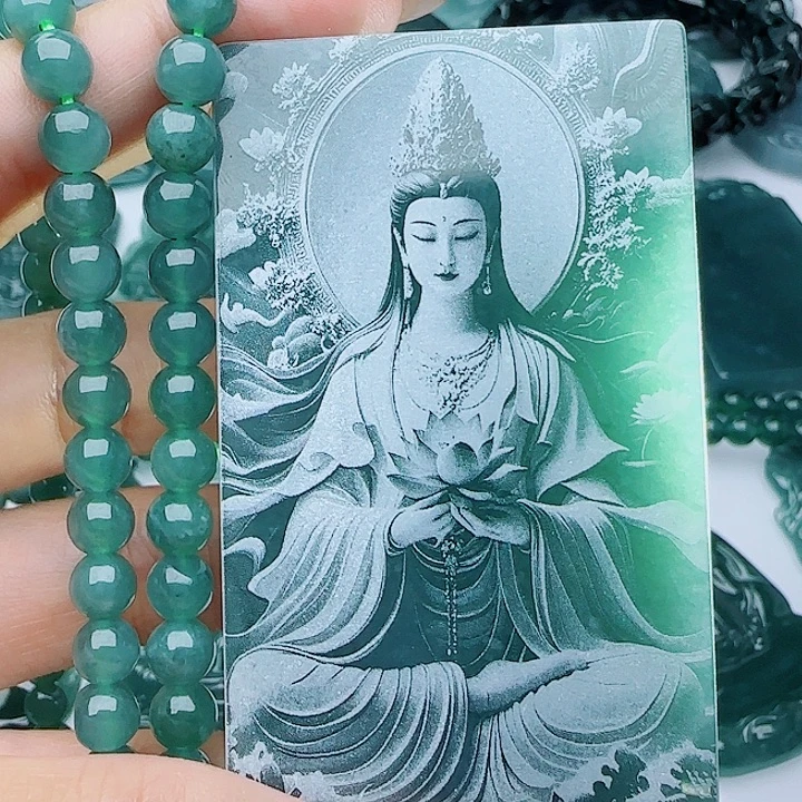 翡翠未镶嵌颈饰多样性发货天然的A货翡翠