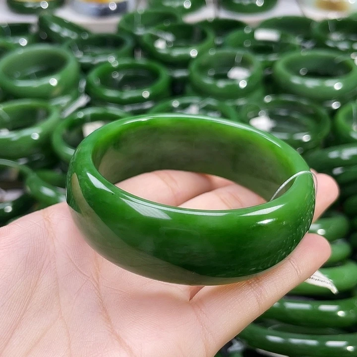 未镶嵌手镯和田玉（碧玉）