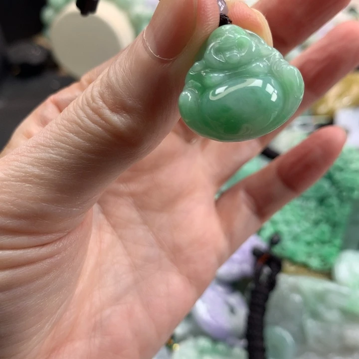 翡翠未镶嵌颈饰吊坠