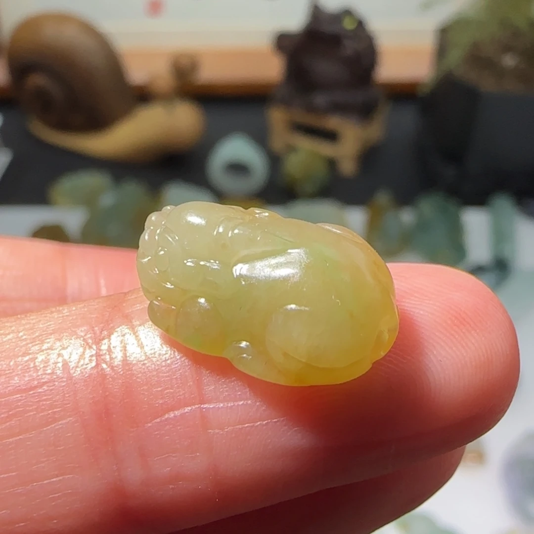 定制翡翠未镶嵌貔貅