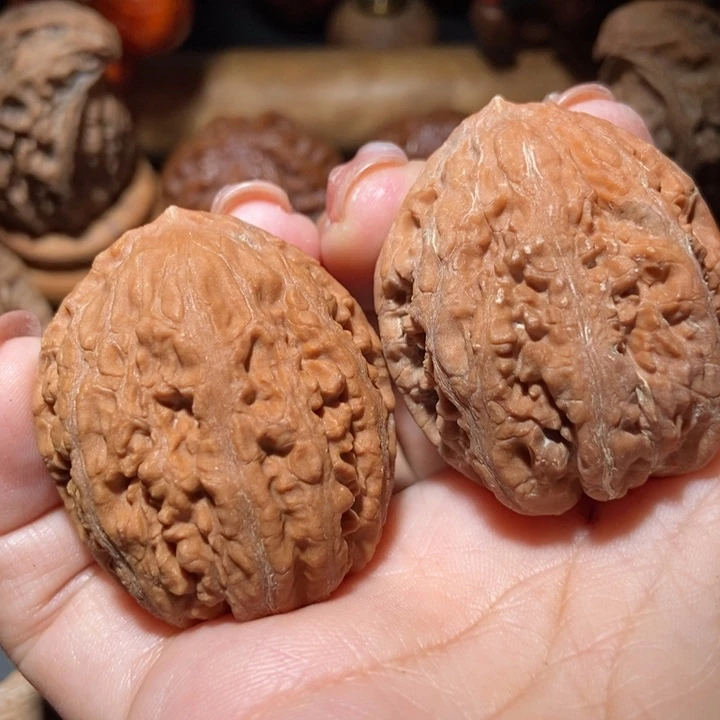 把件文玩核桃东北楸子小雪300