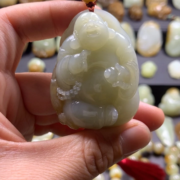广***税和田玉（糖玉）未镶嵌颈饰