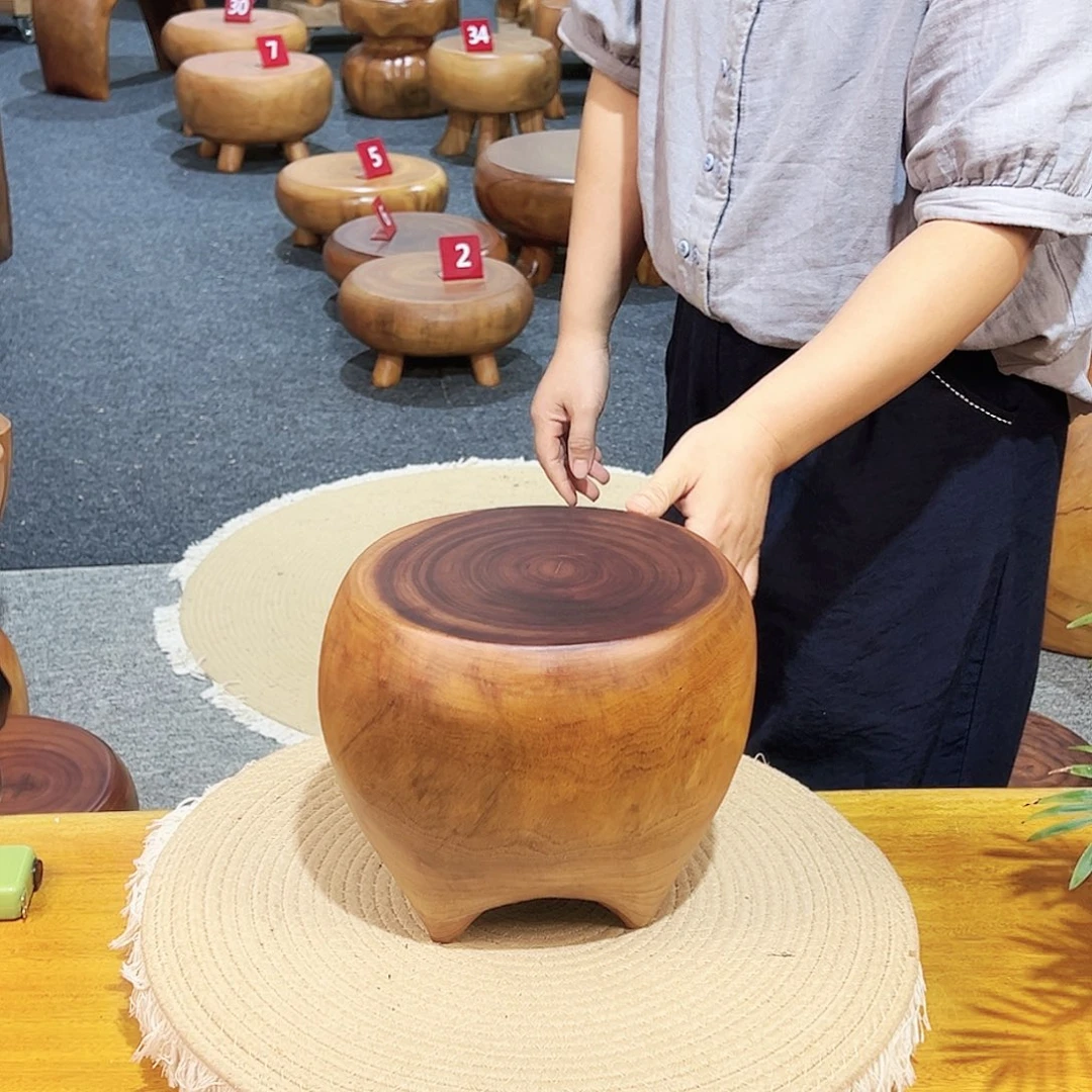 19 号香樟木尺寸：23-20-20cm