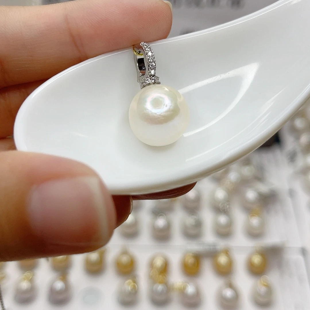 淡水珍珠合金吊坠(赠链)