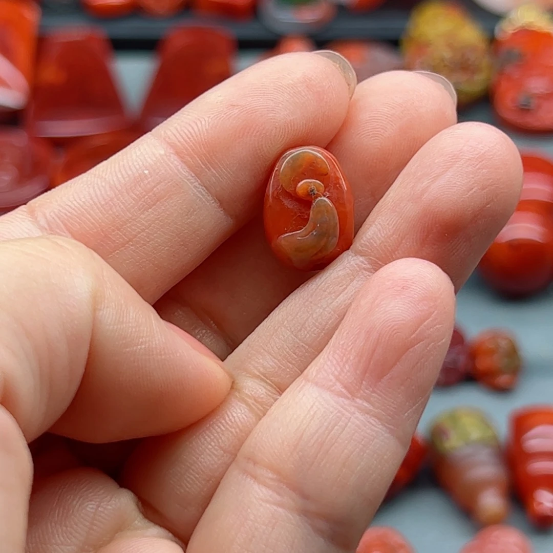 南红玛瑙配饰未镶嵌?***?