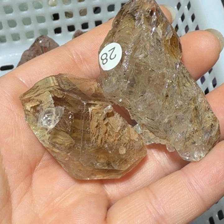 龙***格未镶嵌珠宝半成品水晶