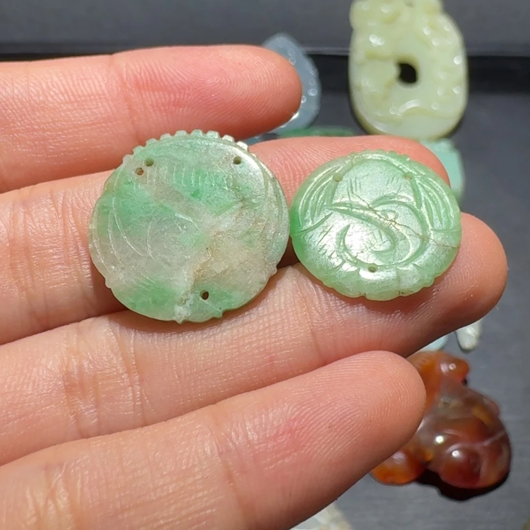 翡翠未镶嵌颈饰张*永