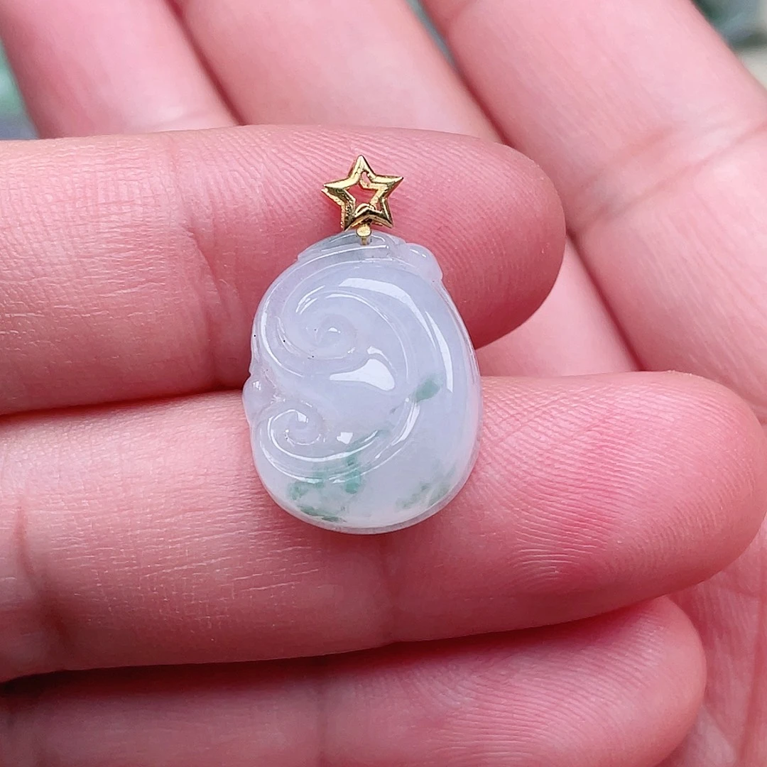 翡翠未镶嵌颈饰如意