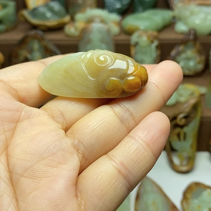 岫岩河磨玉（透闪石质玉）未镶嵌颈饰