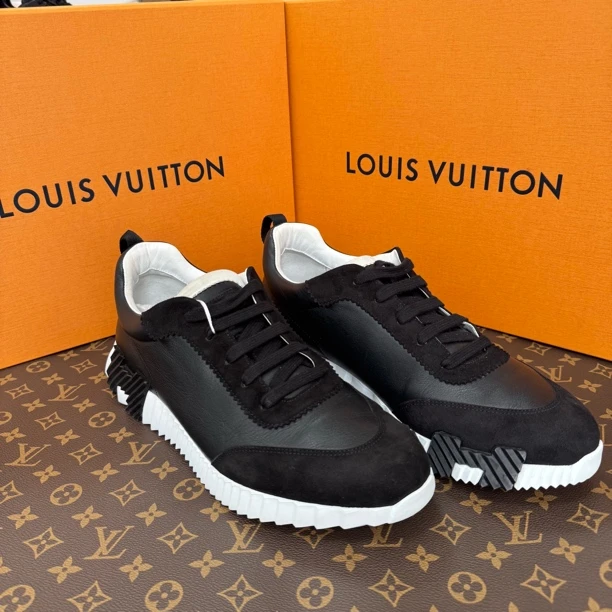 99新 Hermes/爱马仕 42码/黑色皮面大Logo休闲运动鞋