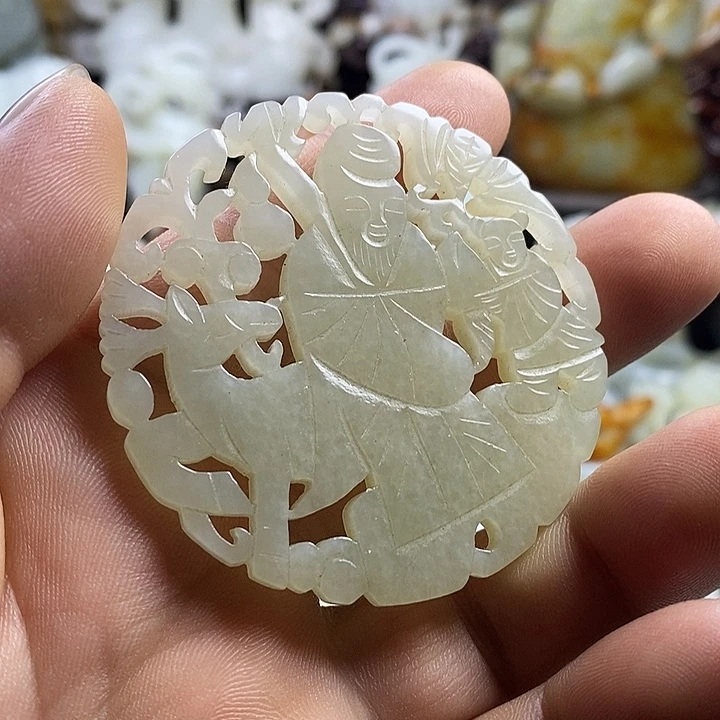 和田玉未镶嵌把件