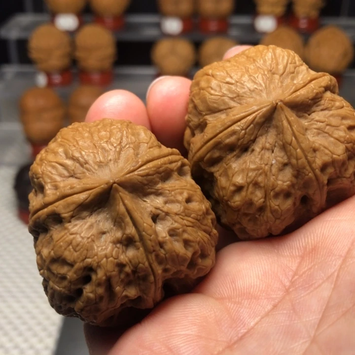 文玩核桃把件31虎头三炸