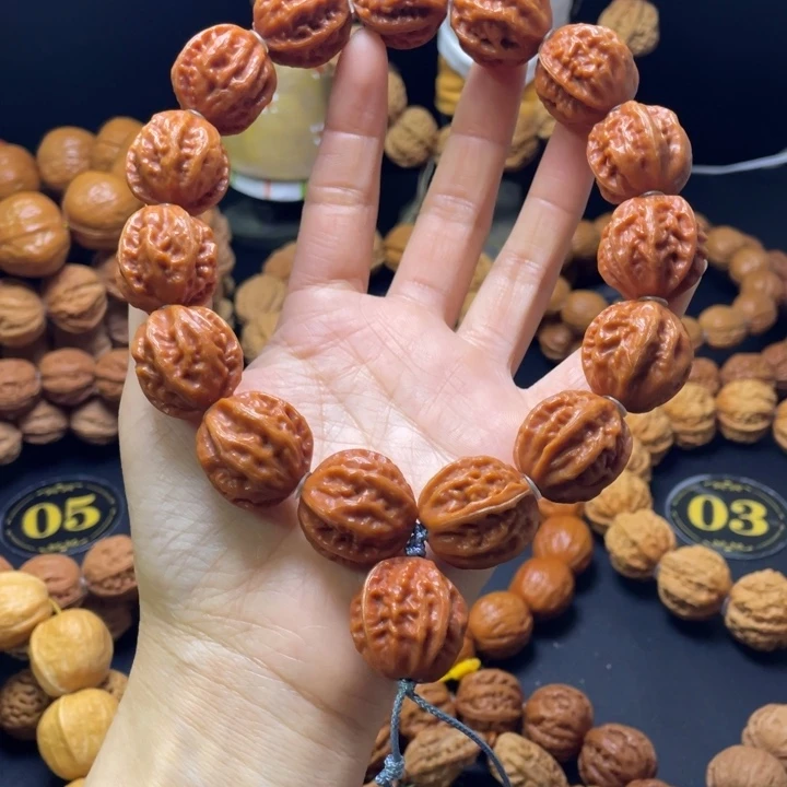 君***强手串文玩核桃龙脊八棱