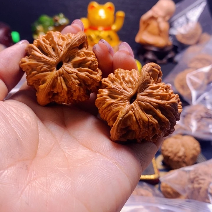 叫***学文玩核桃把件处理有瑕疵