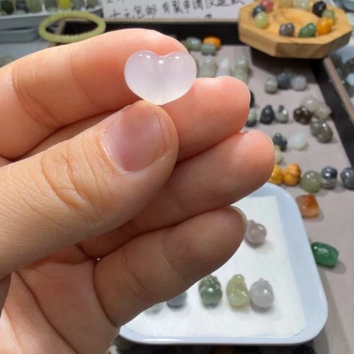 未镶嵌和田玉珠宝半成品