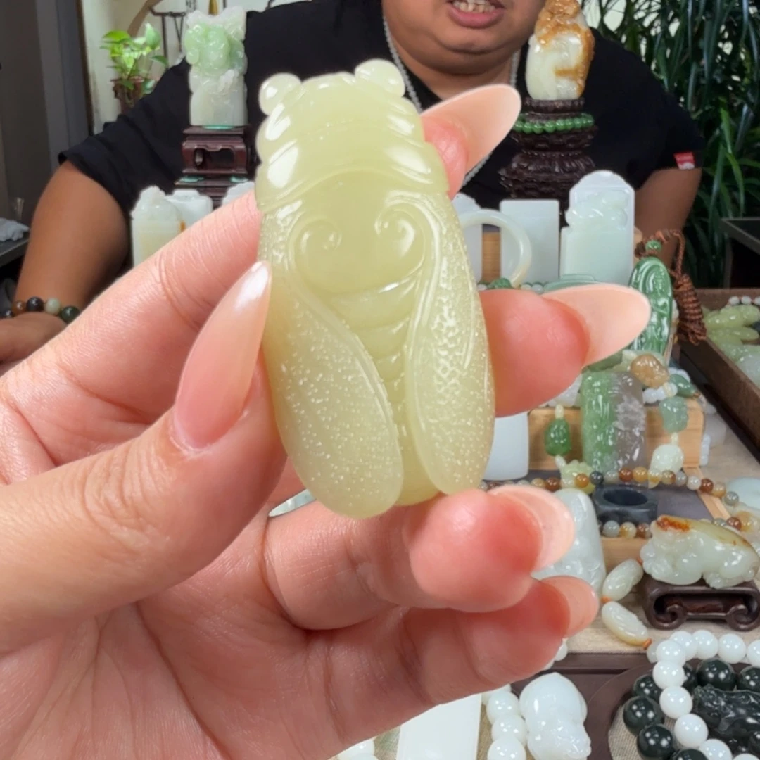 上***水和田玉未镶嵌颈饰
