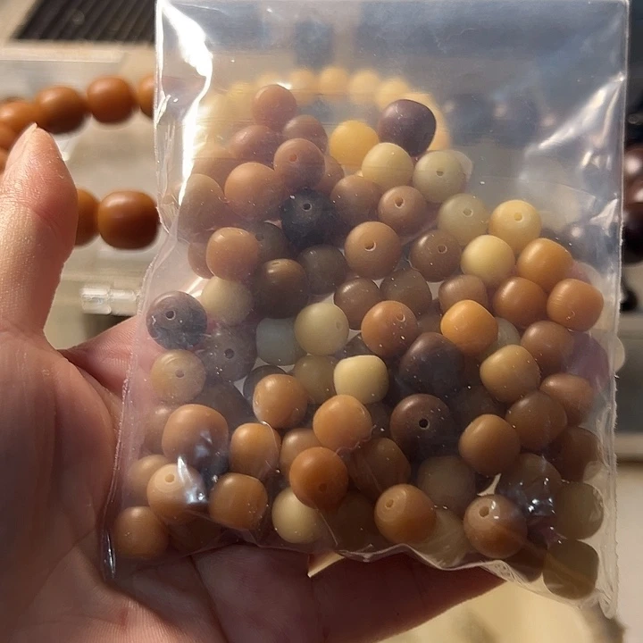 菩提根/象牙果吊坠黄色