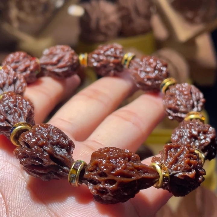 文玩核桃吊坠玉化野生异形橄榄核手串