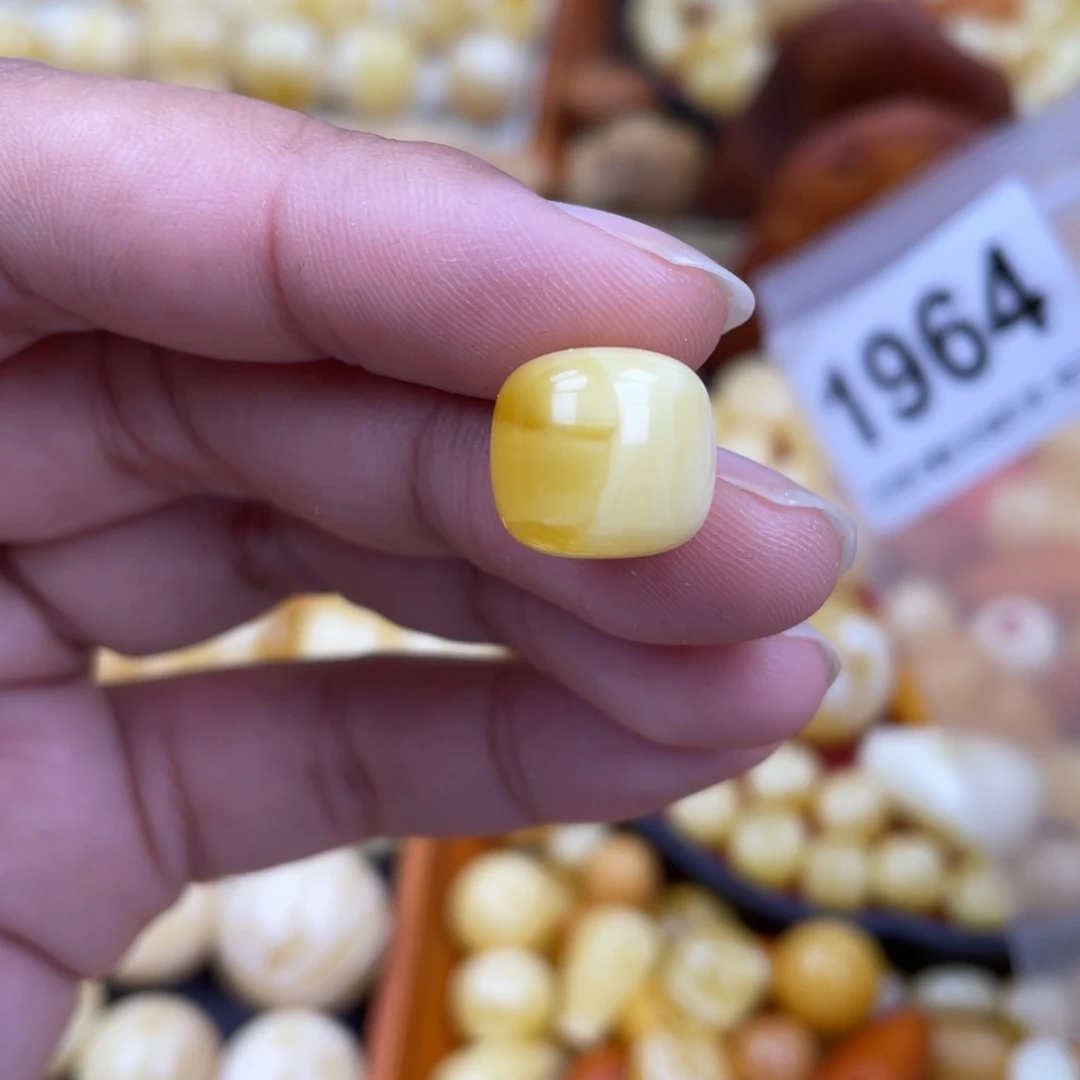 未镶嵌蜜蜡珠宝奇石13