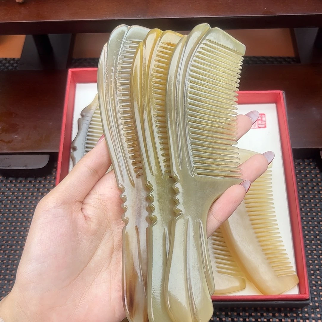 手工制作纯牛角梳子
