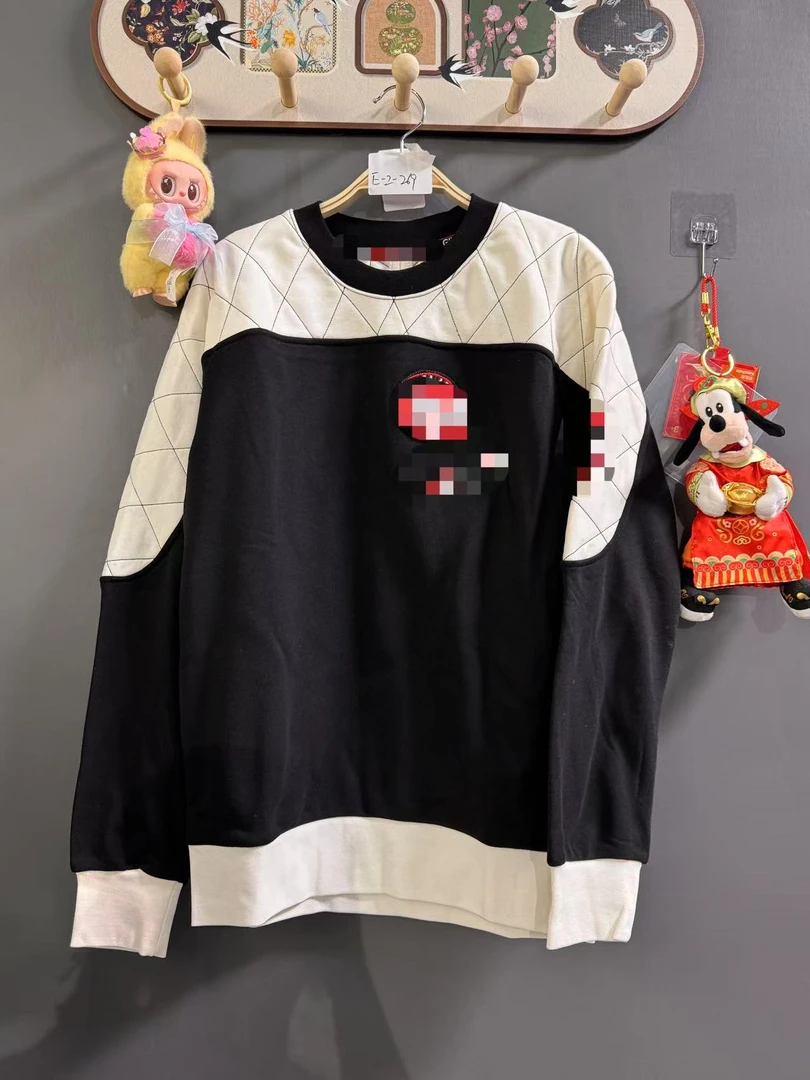 E-2-269白格子圆领上衣