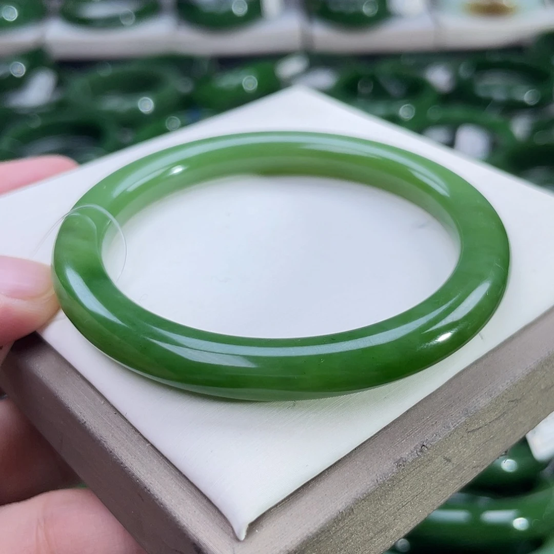 未镶嵌手镯和田玉（碧玉）