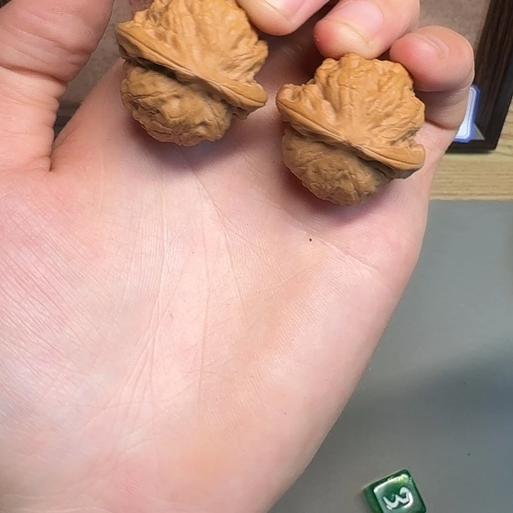 文玩核桃吊坠野狼31313131