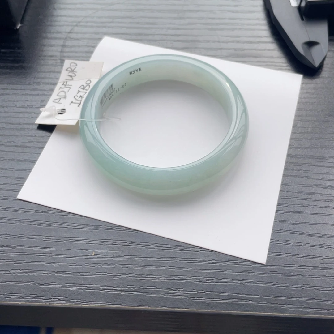 翡翠手镯未镶嵌翡翠手镯56