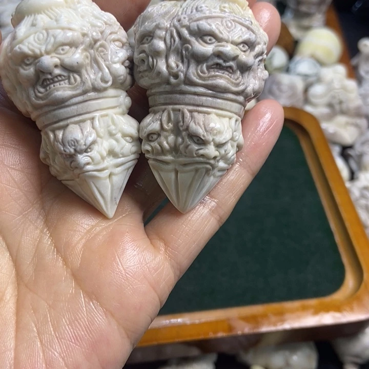 小***人配饰鹿角雕刻一对出