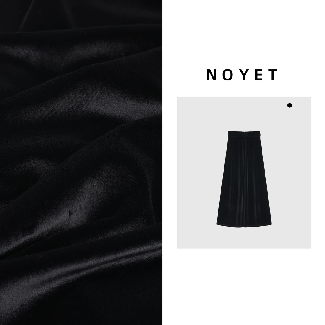 noyet「超模女神群」早春设计款显瘦后开叉丝绒半身裙LY24WT001
