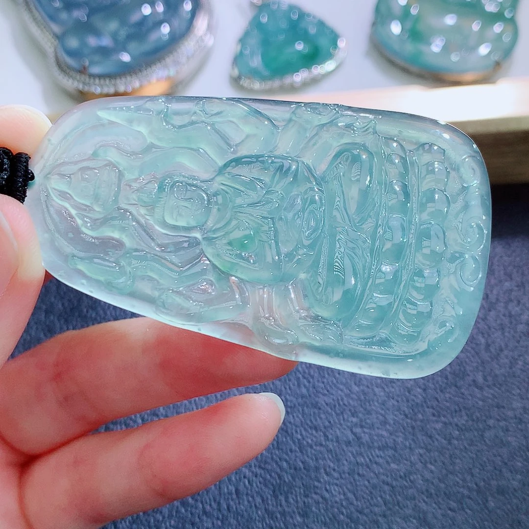 翡翠未镶嵌颈饰翡翠