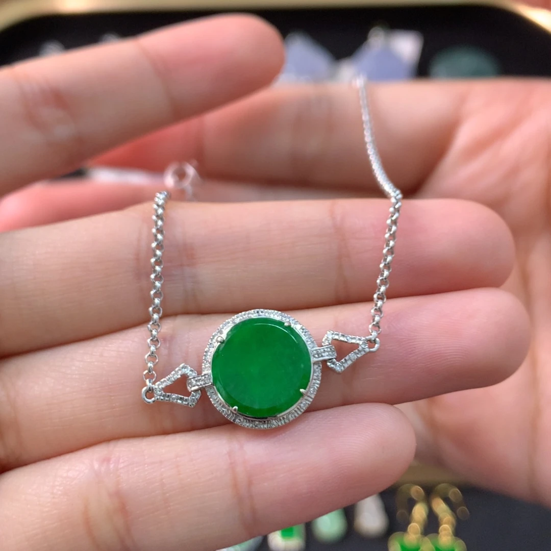 翡翠18K金镶嵌手链手链