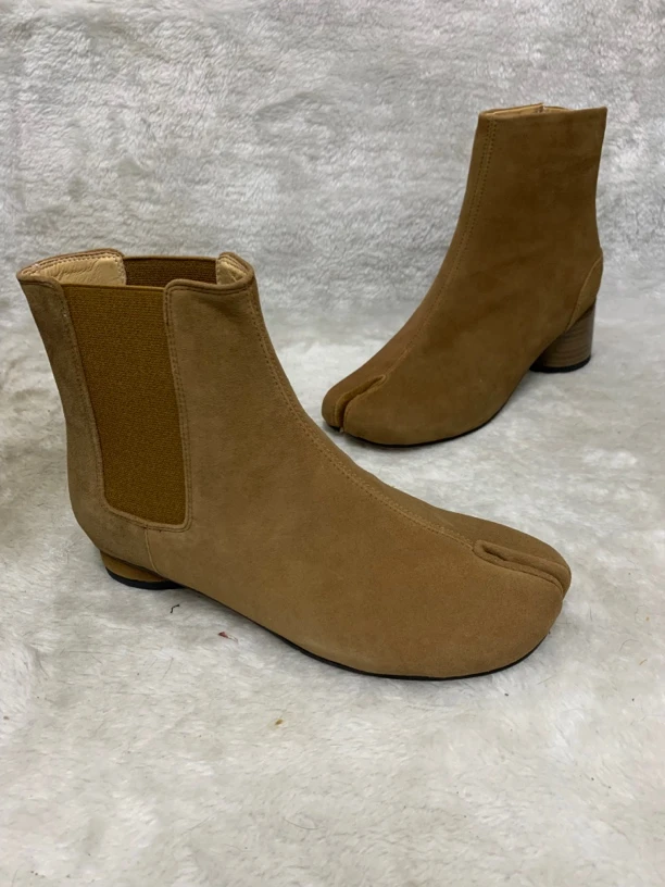 羊皮猪蹄鞋短筒防滑胶粘鞋马丁靴英伦风女靴高跟休闲粗跟时装靴