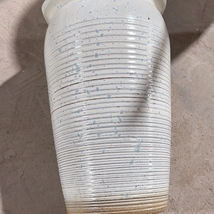 红陶口径20高度33小瑕疵