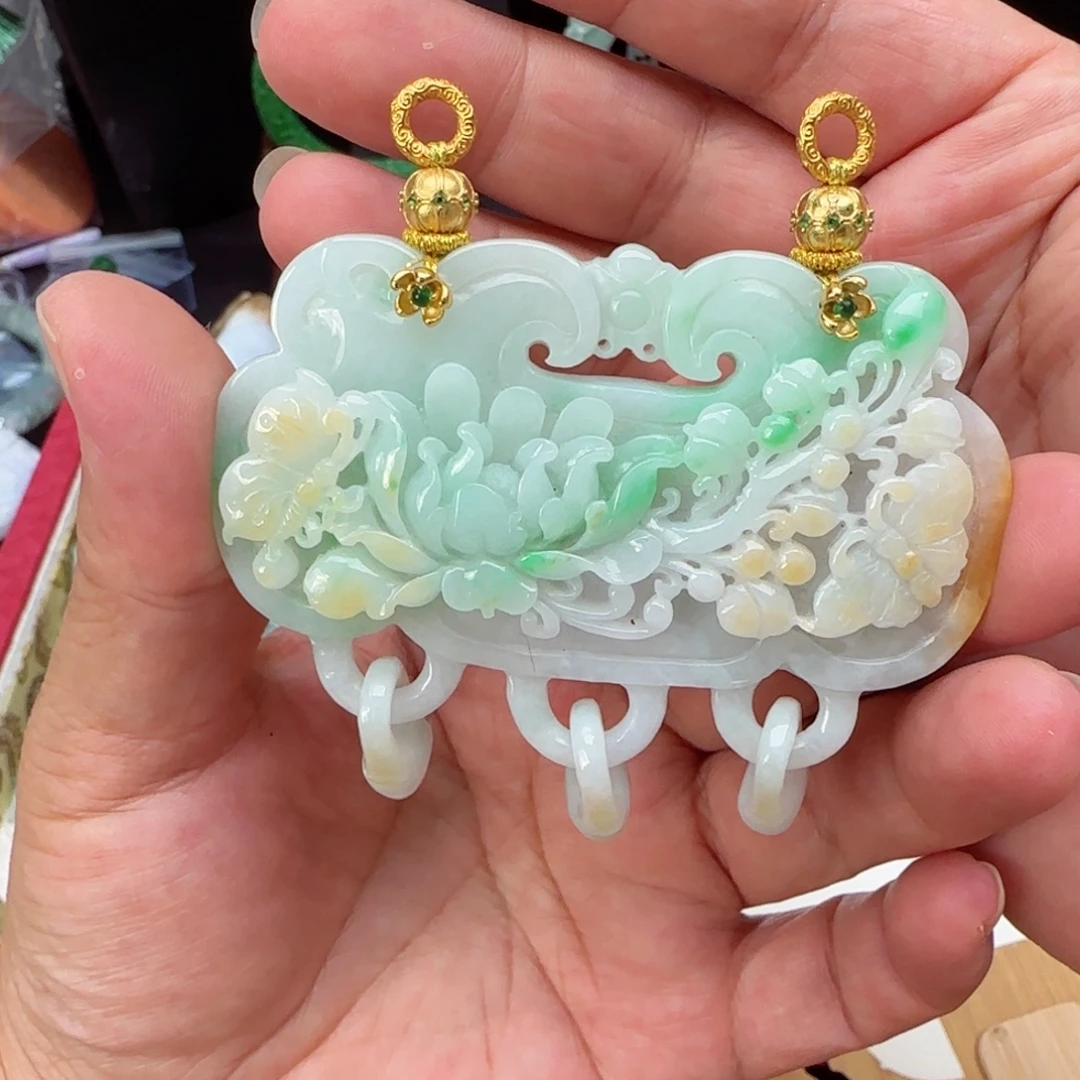 好***财颈饰未镶嵌翡翠仿古