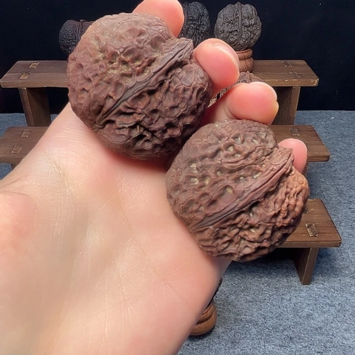 文玩核桃吊坠z英武冠43mm