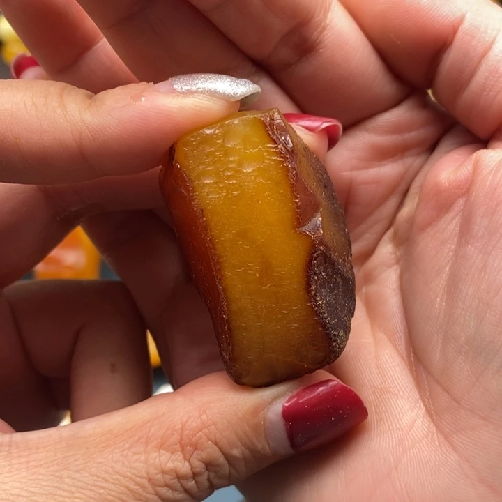 姐***来定制琥珀未镶嵌蜜蜡