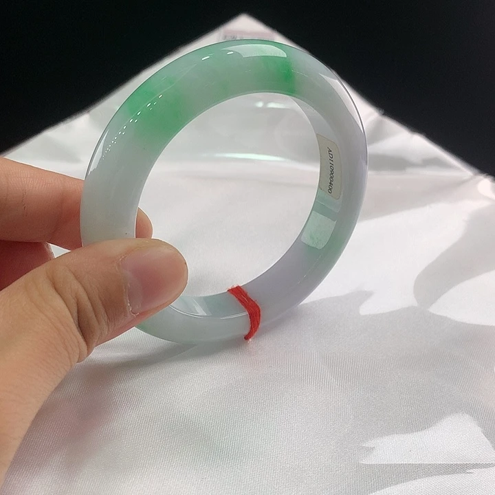 翡翠未镶嵌手镯圈口54