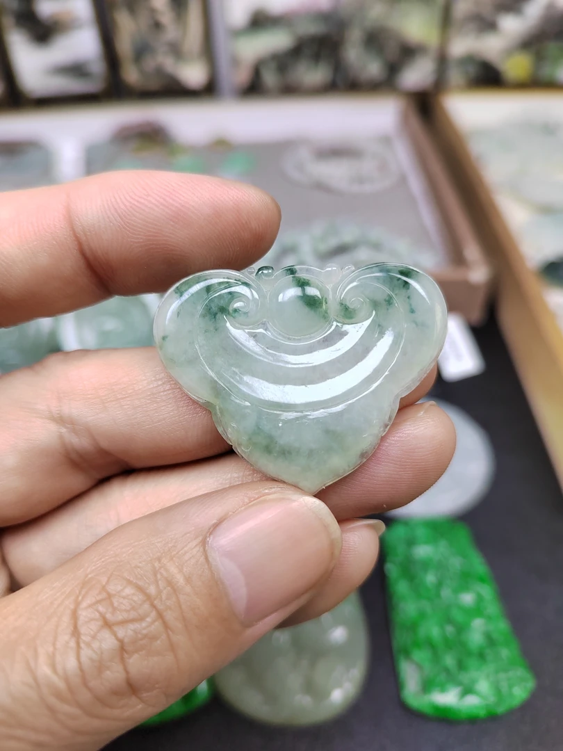 天然缅甸翡翠A货挂件