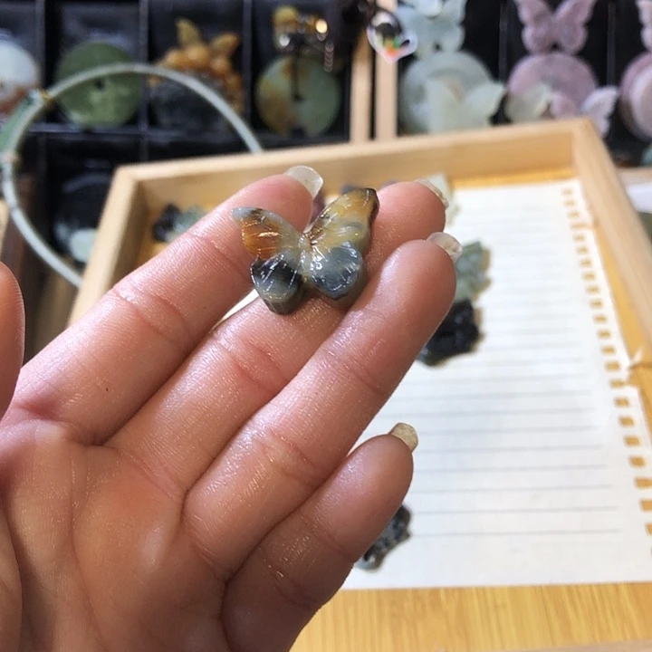 小***儿岫玉未镶嵌岫玉挂件