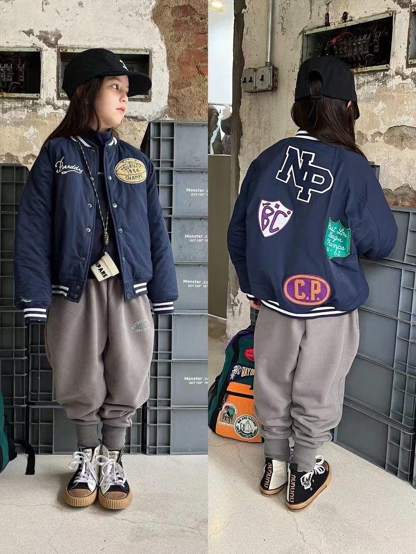 「LIUYI」冬季男女童日系短款夹克衫刺绣贴布加厚棒球棉服  2400