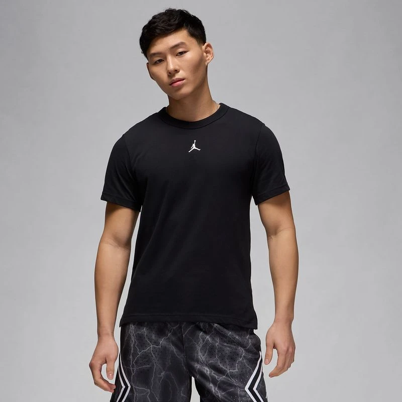耐克（NIKE）男子休闲潮流T恤/短袖FN5830-010